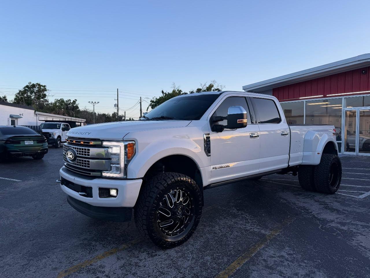 Used 2018 Ford F350 Platinum w/ Platinum Ultimate Package image 3