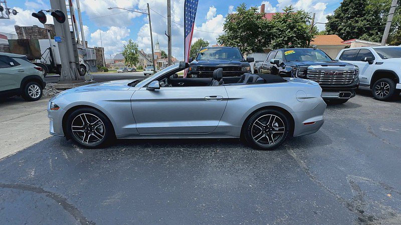 Used 2023 Ford Mustang Premium image 7
