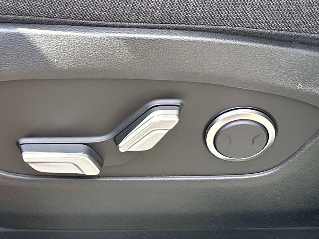 New 2026 Hyundai Ioniq 9 SE AWD/4WD image 16