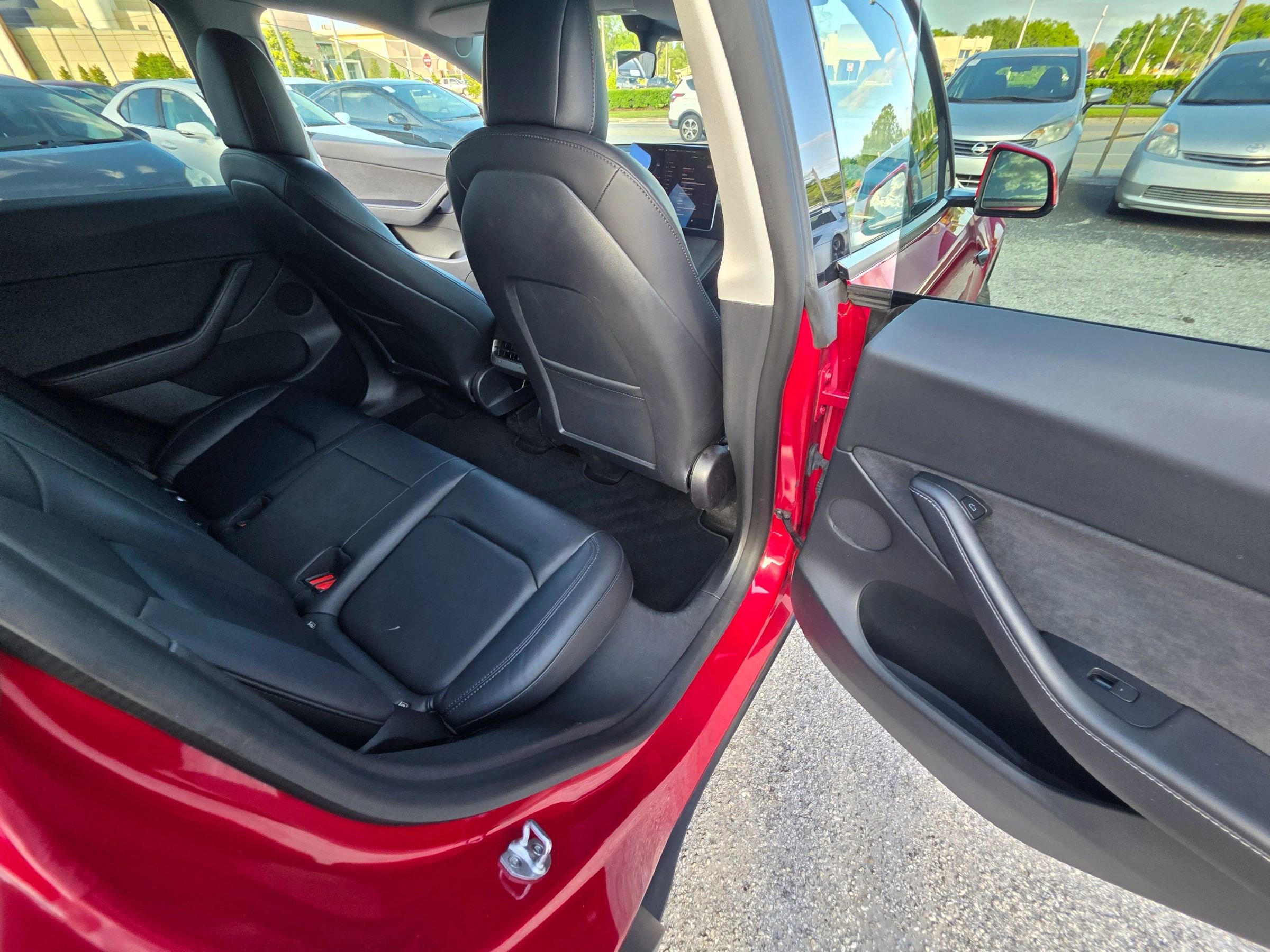 Used 2022 Tesla Model Y Performance AWD/4WD image 17