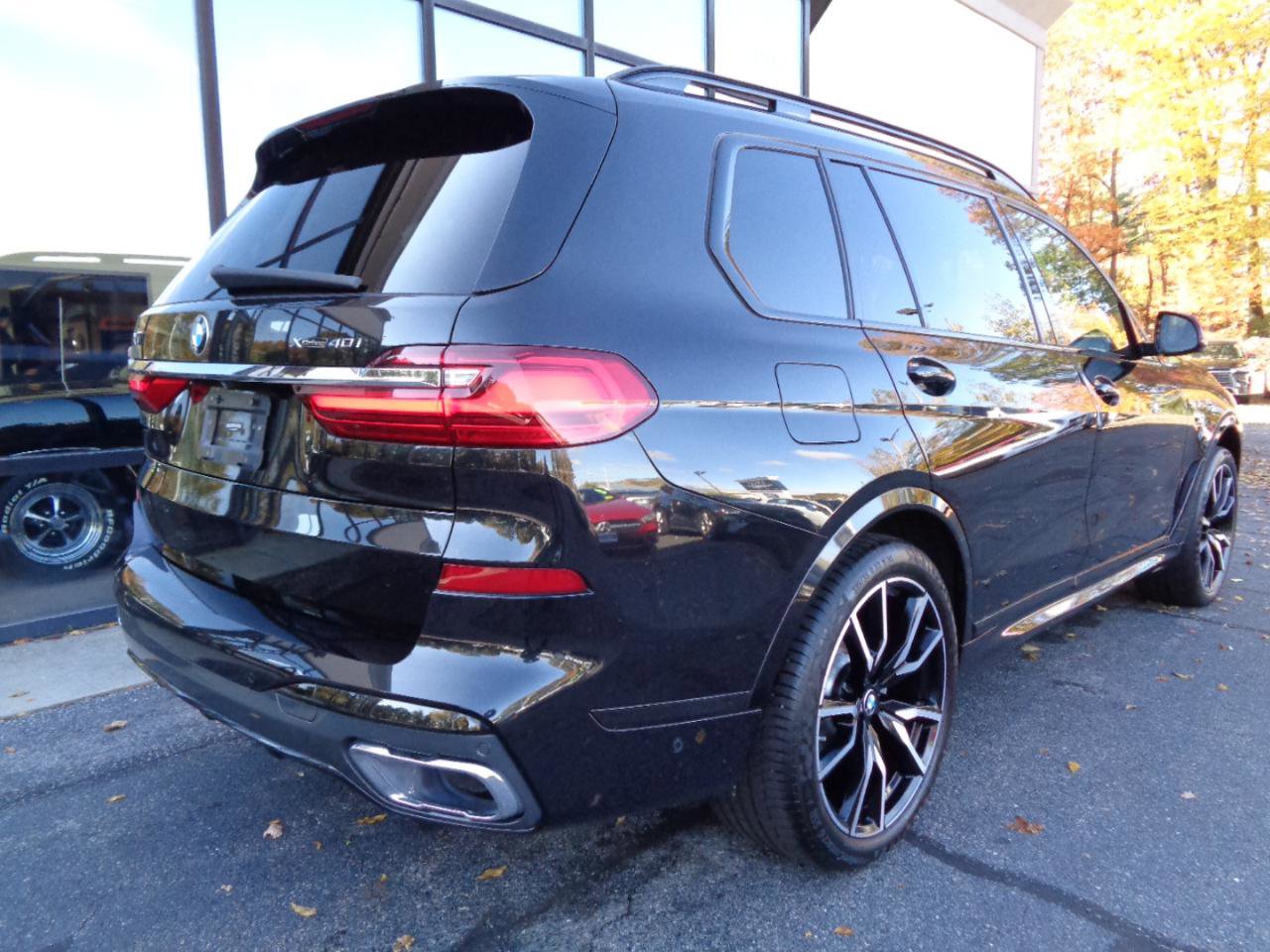 Used 2019 BMW X7 xDrive40i w/ M Sport Package AWD/4WD image 5