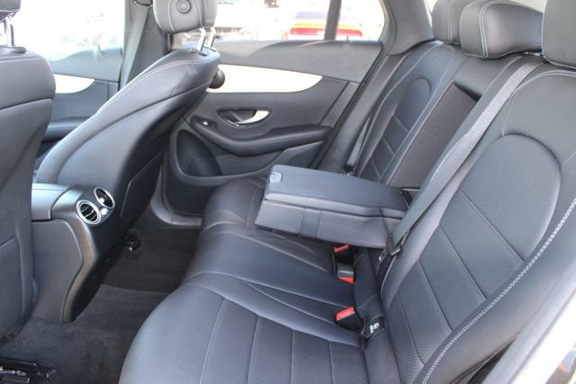 Used 2021 Mercedes-Benz GLC 300 image 34