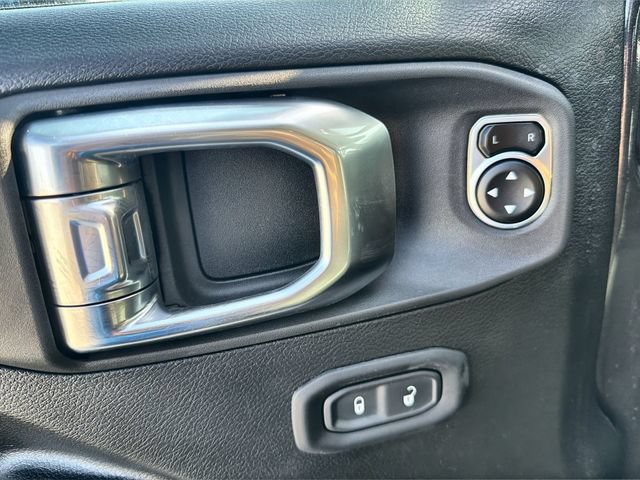 Used 2025 Jeep Wrangler Unlimited Sport AWD/4WD image 22