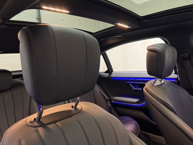 Used 2022 Mercedes-Benz S 500 4MATIC w/ AMG Line Package image 53