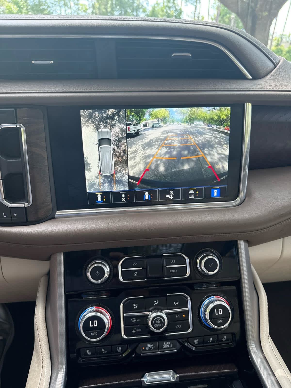 Used 2023 GMC Yukon Denali AWD/4WD image 25