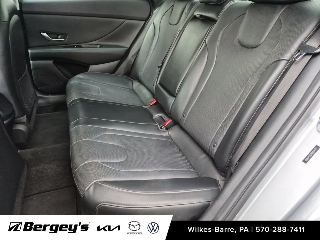 Used 2022 Hyundai Elantra Limited FWD image 24