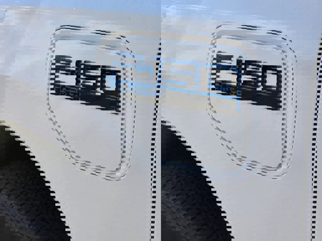 New 2025 Ford F150 Lightning Flash image 7