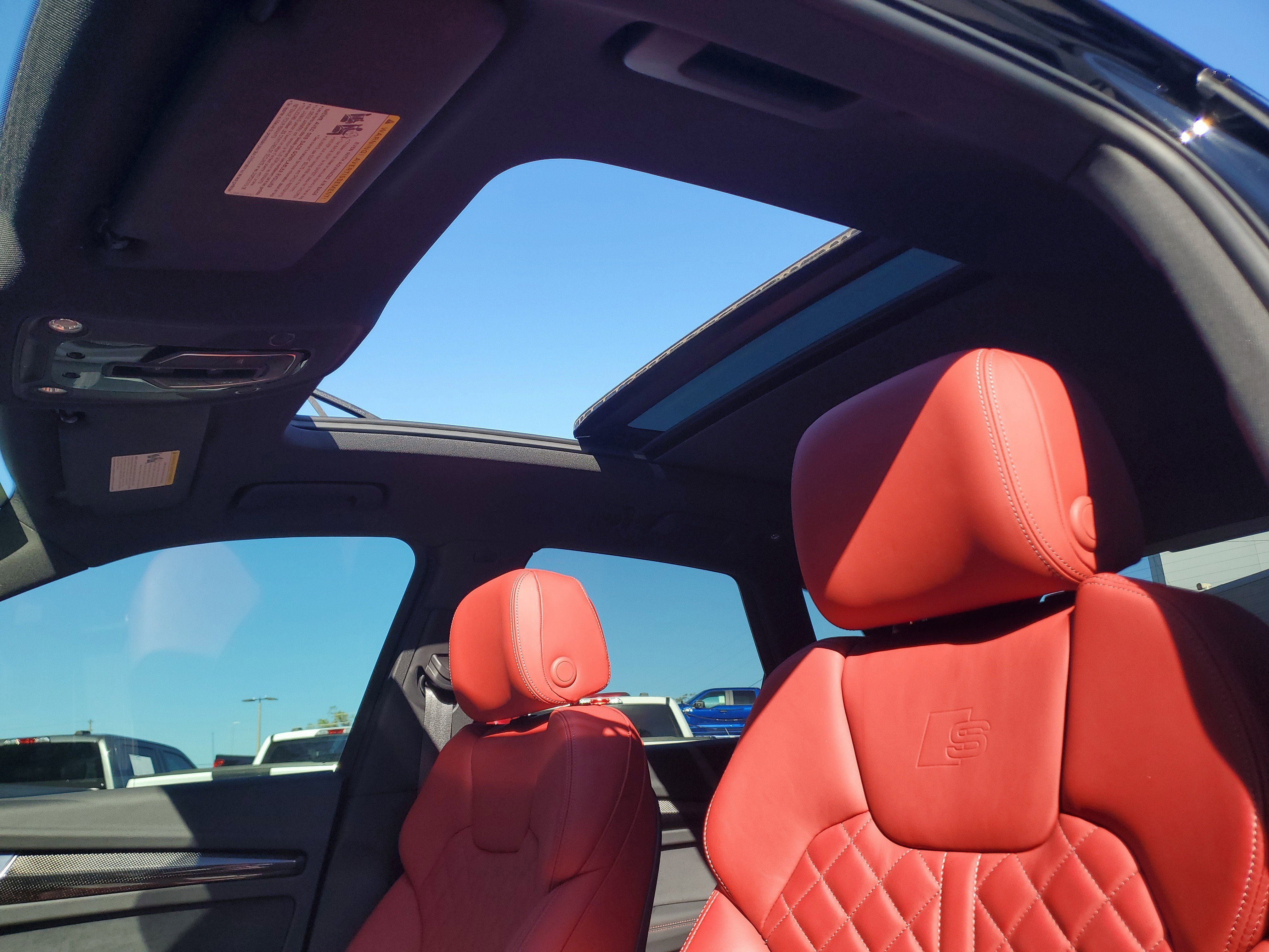 Used 2024 Audi SQ5 Prestige image 8