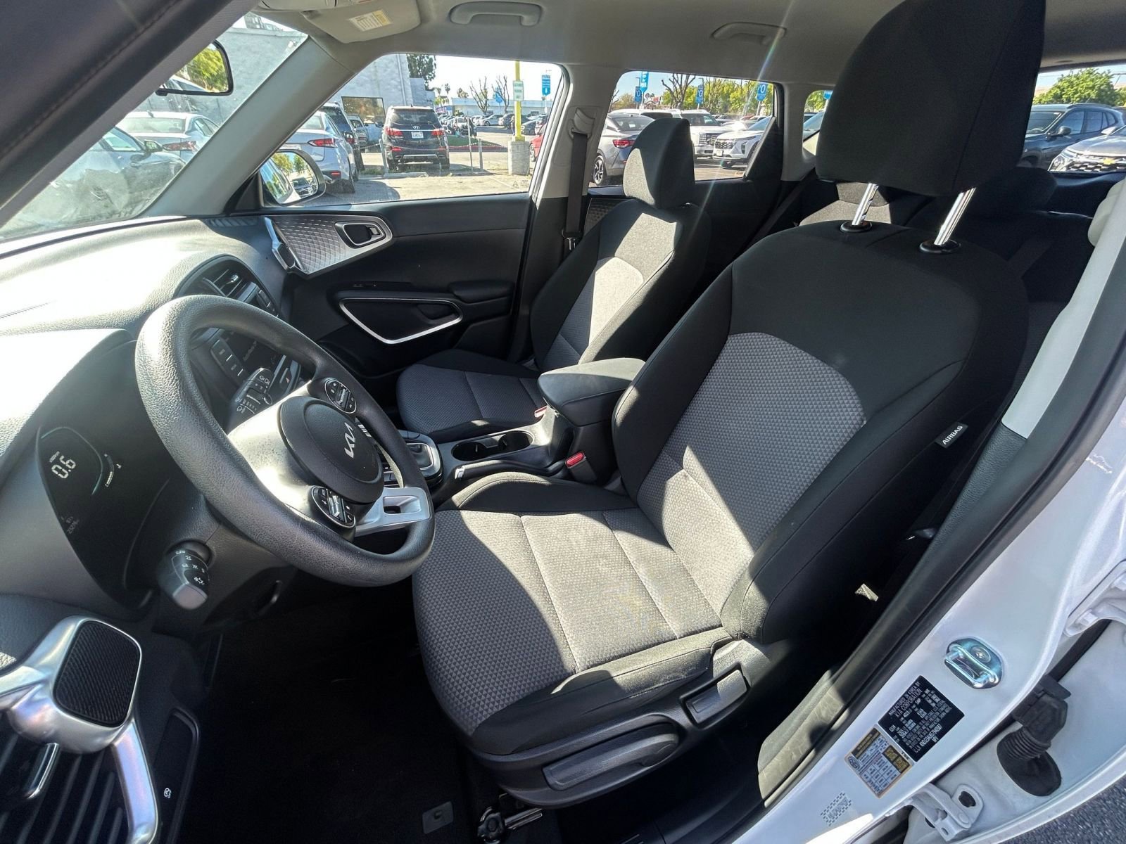 Used 2025 Kia Soul LX w/ LX Technology Package image 24