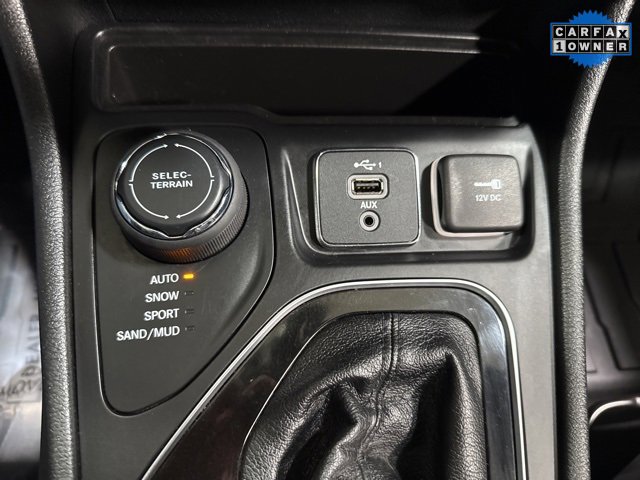 Used 2021 Jeep Cherokee Latitude Plus image 17