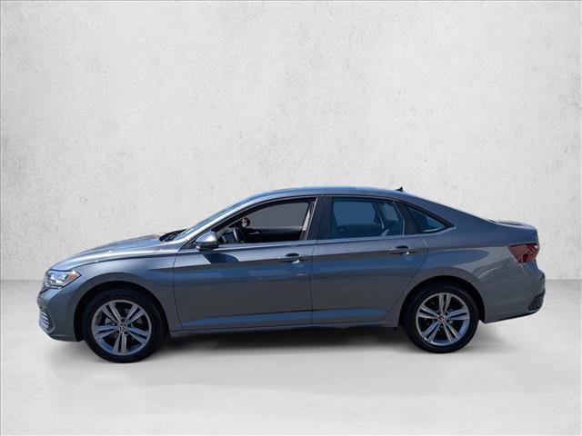 Used 2024 Volkswagen Jetta SE image 9