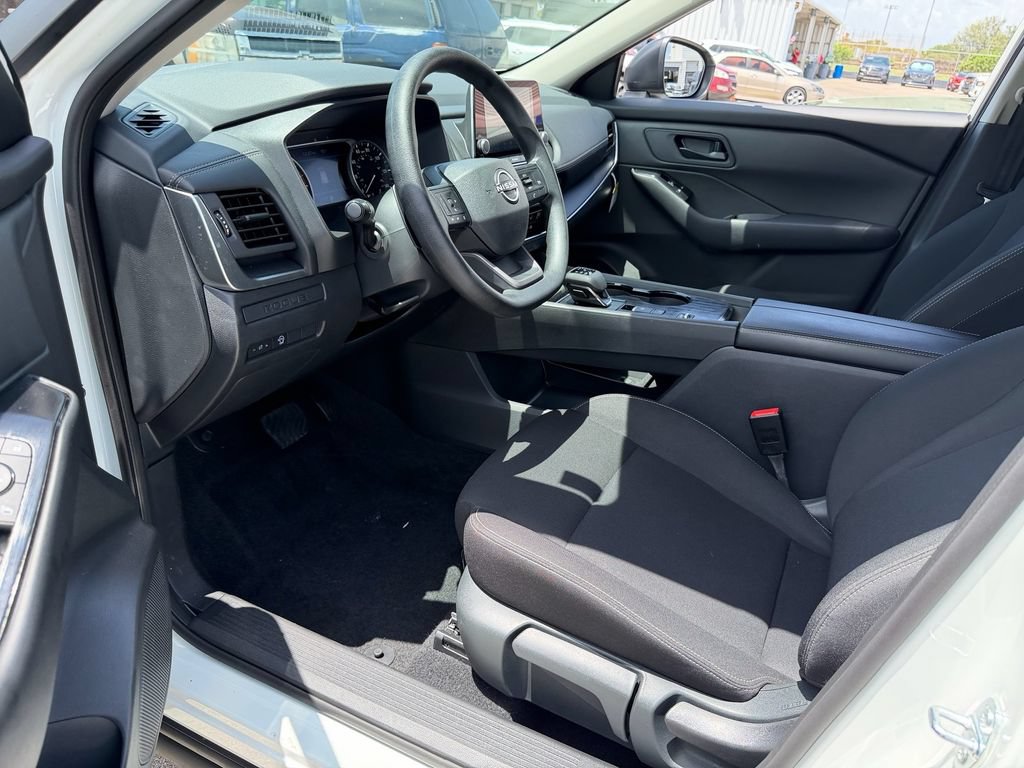 Certified 2026 Nissan Rogue S FWD image 11