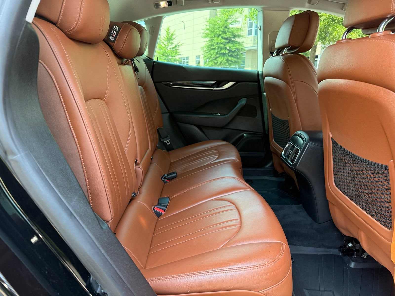 Used 2017 Maserati Levante AWD/4WD image 39