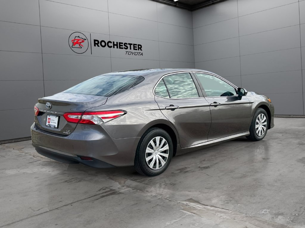 Used 2018 Toyota Camry LE FWD image 5