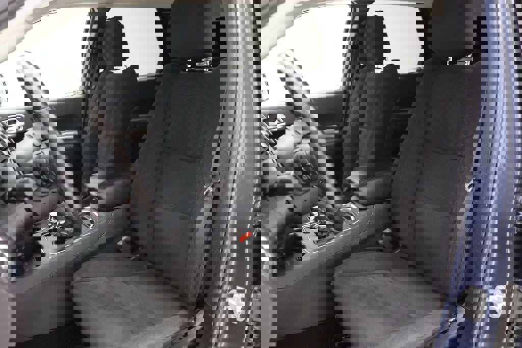 Used 2020 Dodge Durango SXT image 15