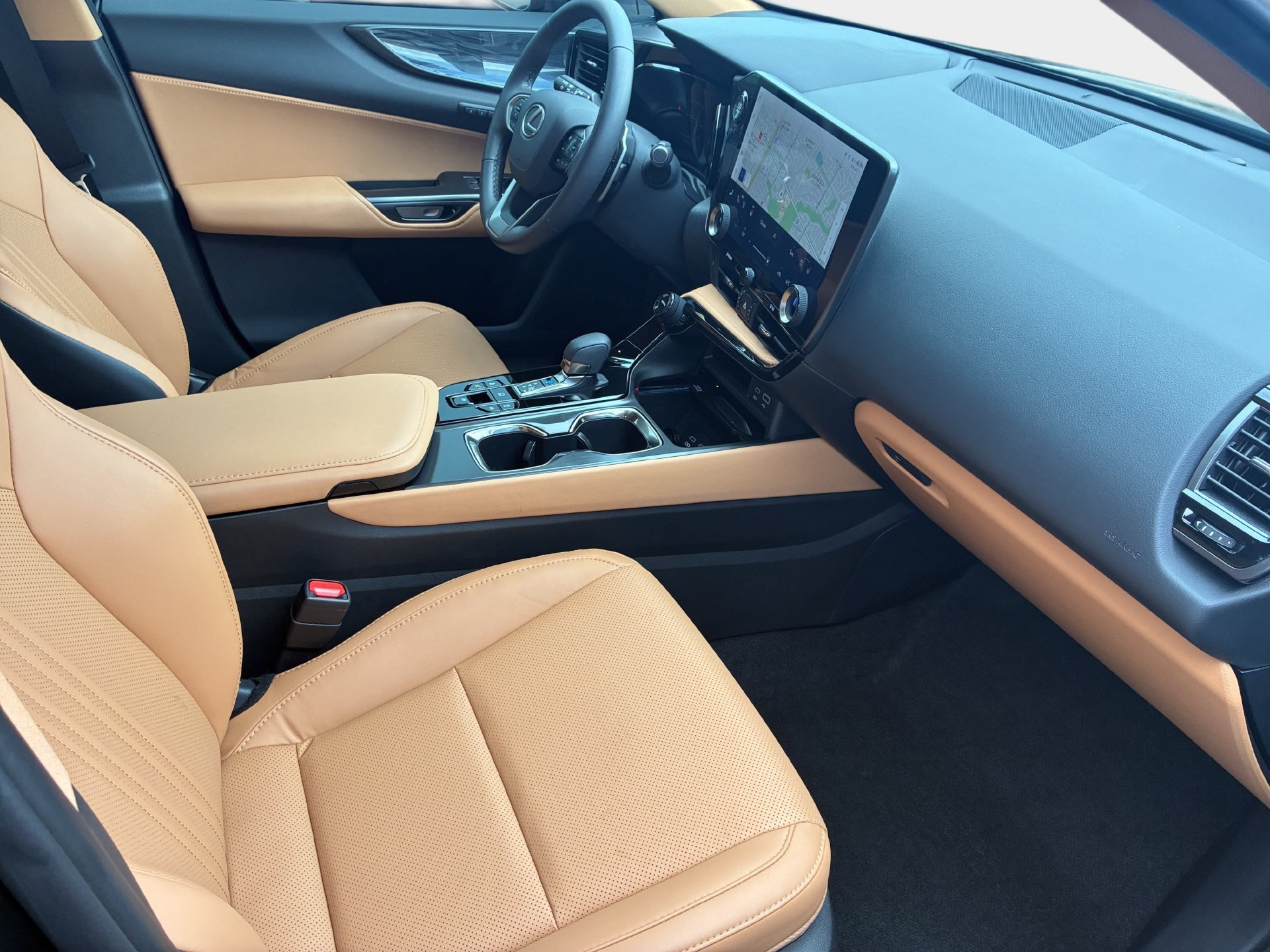 Used 2025 Lexus NX 350 AWD w/ Premium Package image 10