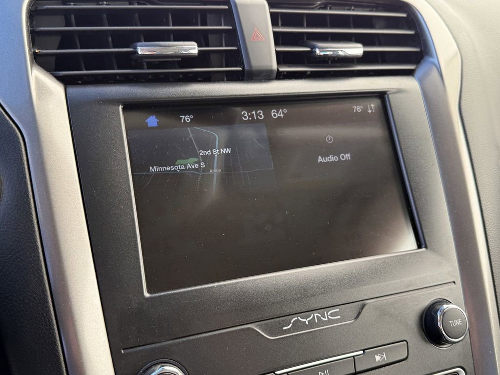 Used 2019 Ford Fusion SE image 20