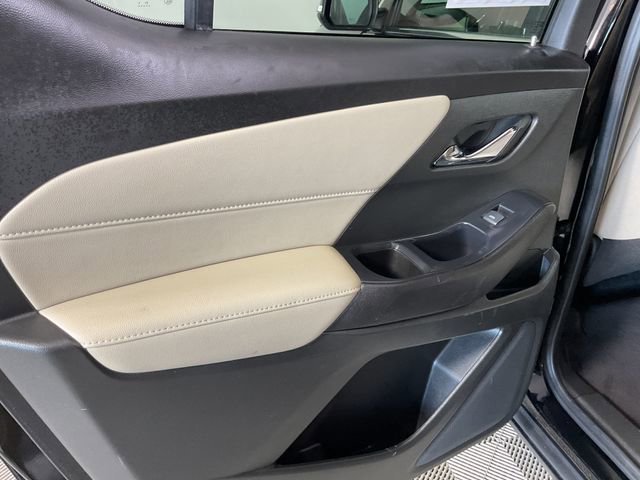 Used 2022 Chevrolet Traverse LT FWD image 20