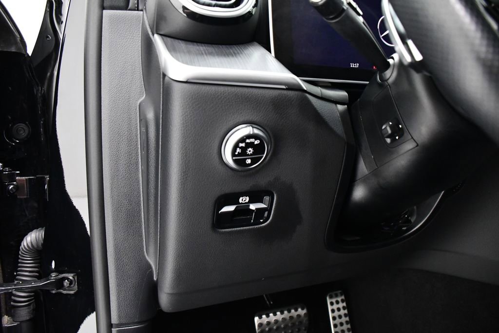 Certified 2025 Mercedes-Benz GLC 300 4MATIC image 11
