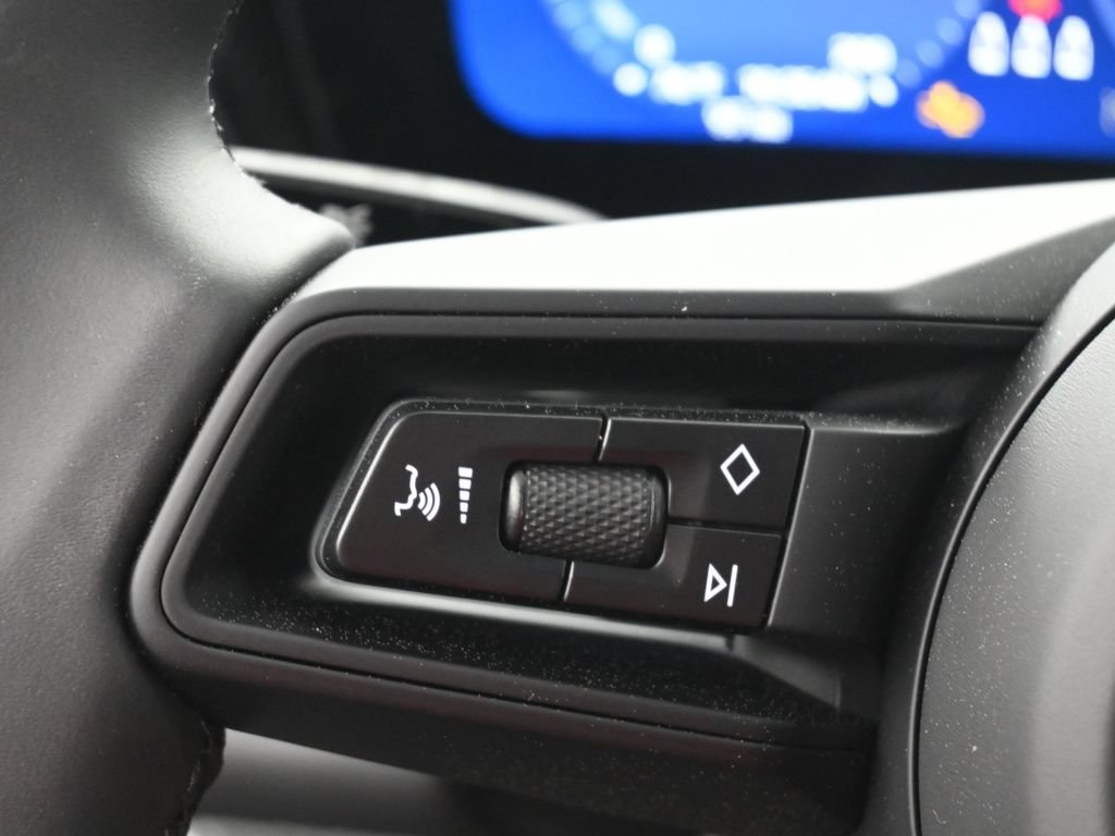 Certified 2025 Porsche Macan 4S Electric AWD/4WD image 21