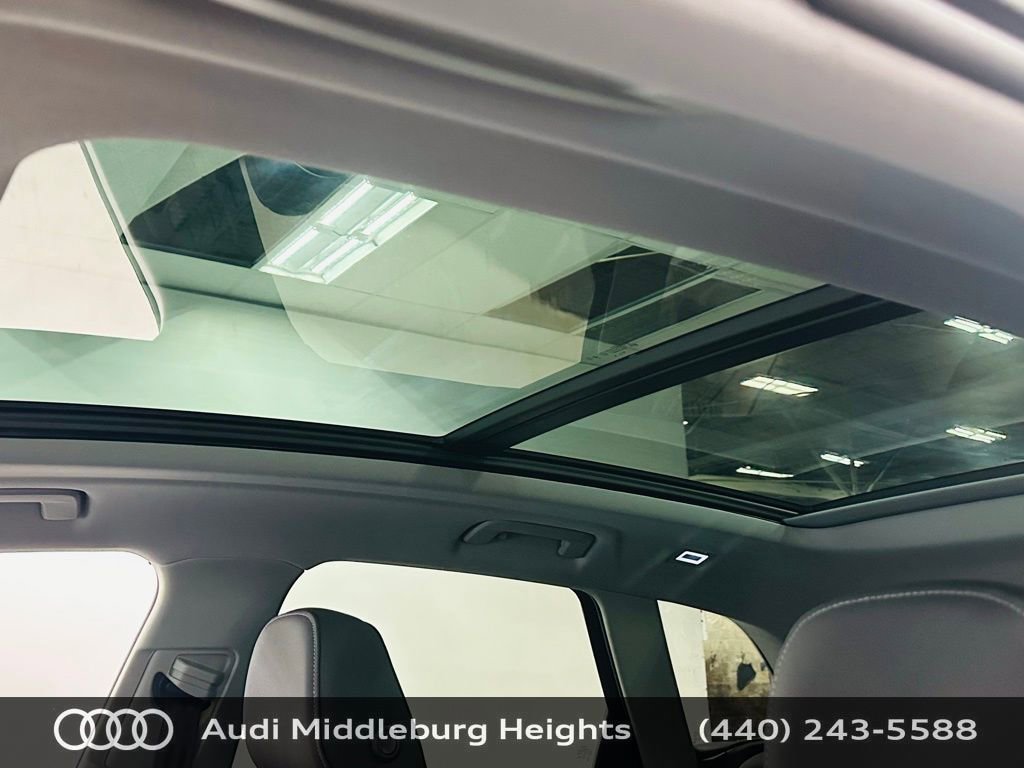 Certified 2025 Audi Q5 Premium w/ Convenience Package image 23