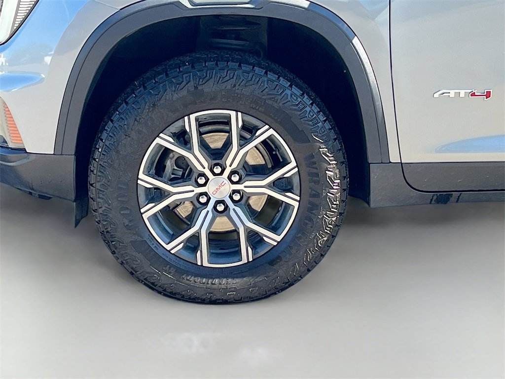 Used 2024 GMC Acadia AT4 w/ Luxury Package image 33