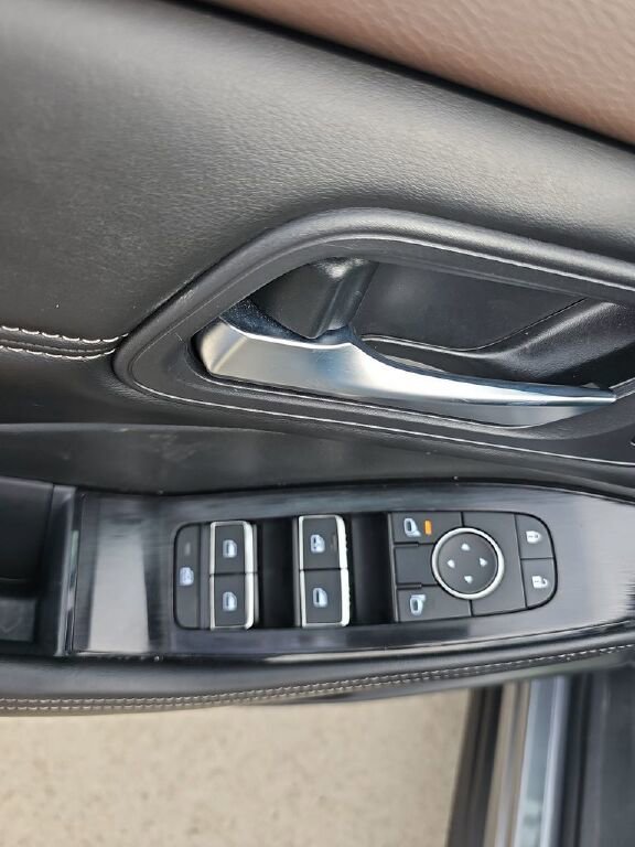 Used 2023 Nissan Rogue SL w/ SL Premium Package image 13