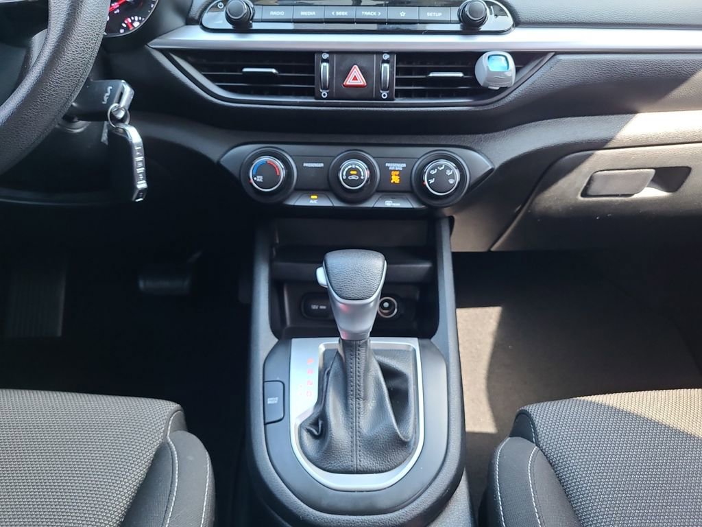 Used 2022 Kia Forte LXS w/ LXS Technology Package FWD image 11