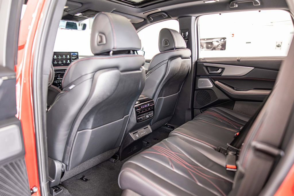 Used 2026 Acura MDX A-Spec image 35