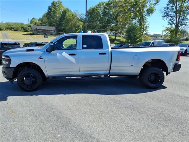 New 2026 RAM 3500 Tradesman image 7