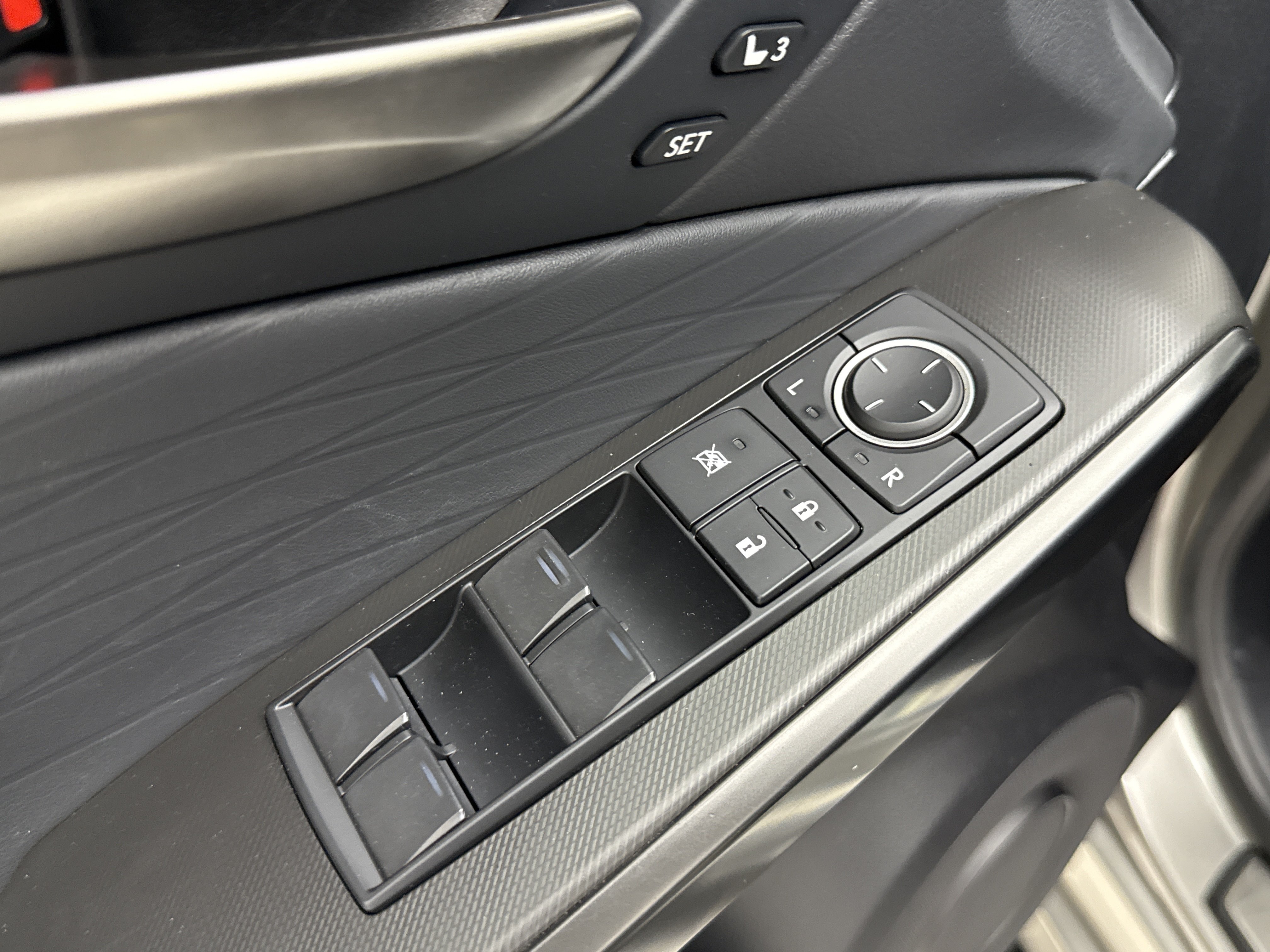 Used 2023 Lexus IS 350 F Sport RWD image 11