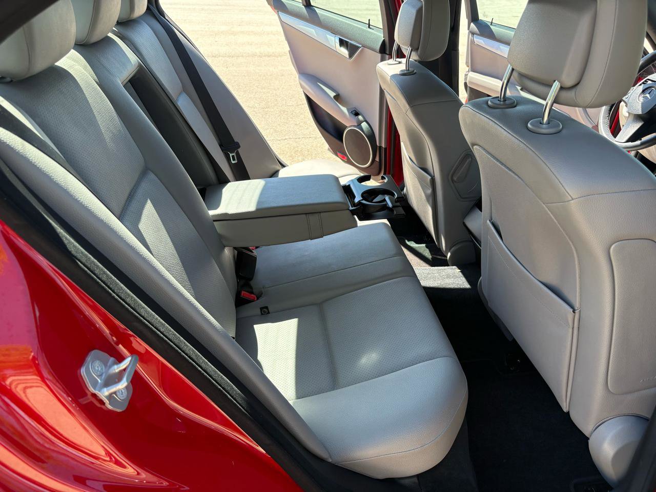 Used 2008 Mercedes-Benz C 300 4MATIC Sedan image 30