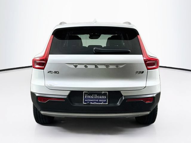 Used 2021 Volvo XC40 T5 Momentum w/ Protection Package Premier AWD/4WD image 7