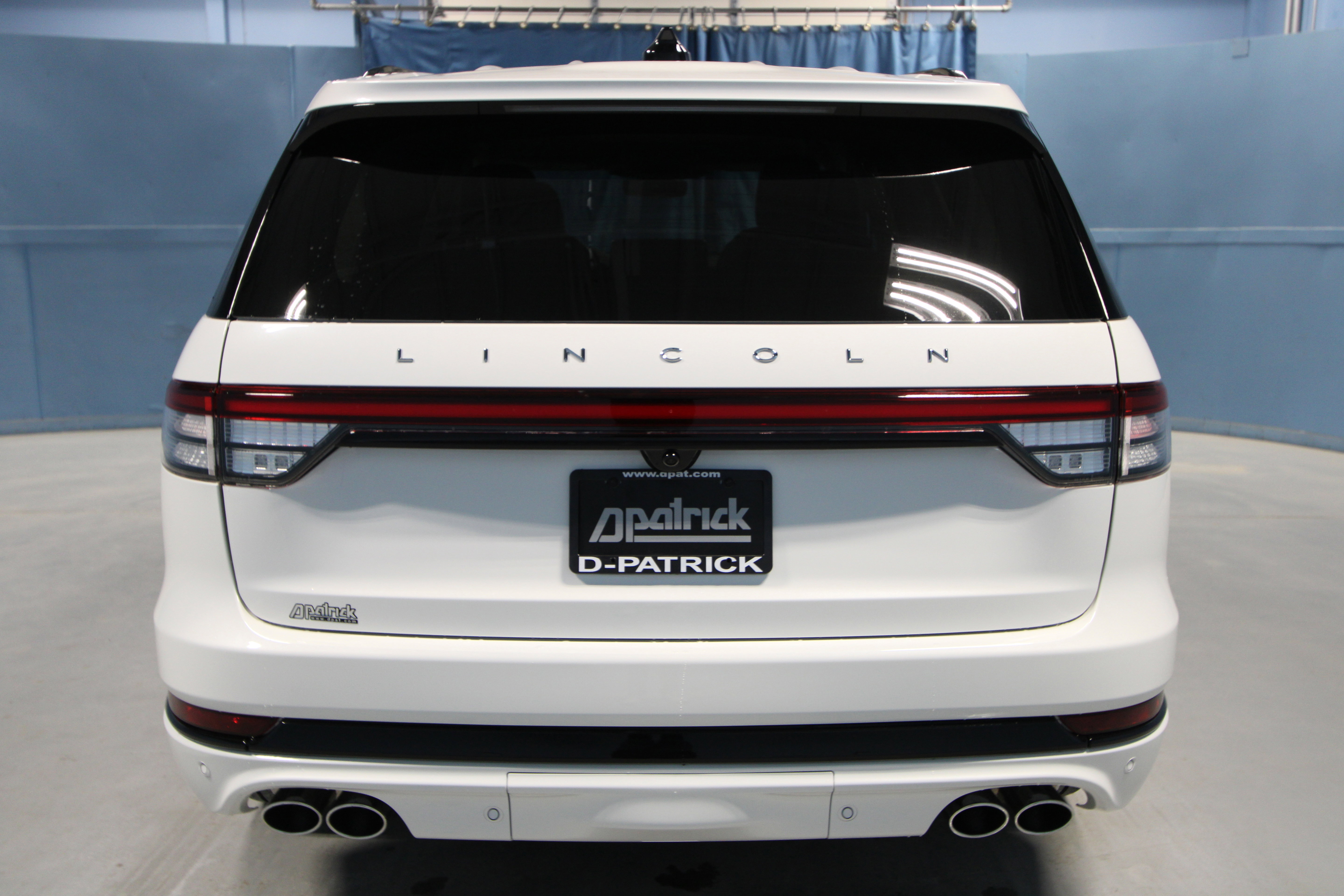 New 2026 Lincoln Aviator AWD w/ Jet Appearance Package image 28