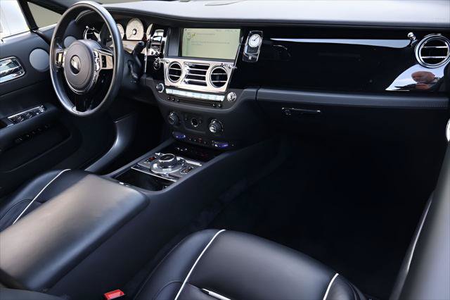 Certified 2017 Rolls-Royce Wraith RWD image 21