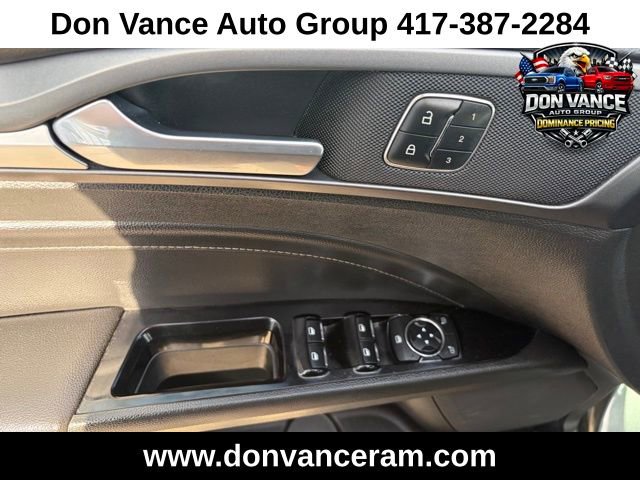 Used 2015 Ford Fusion Titanium image 11