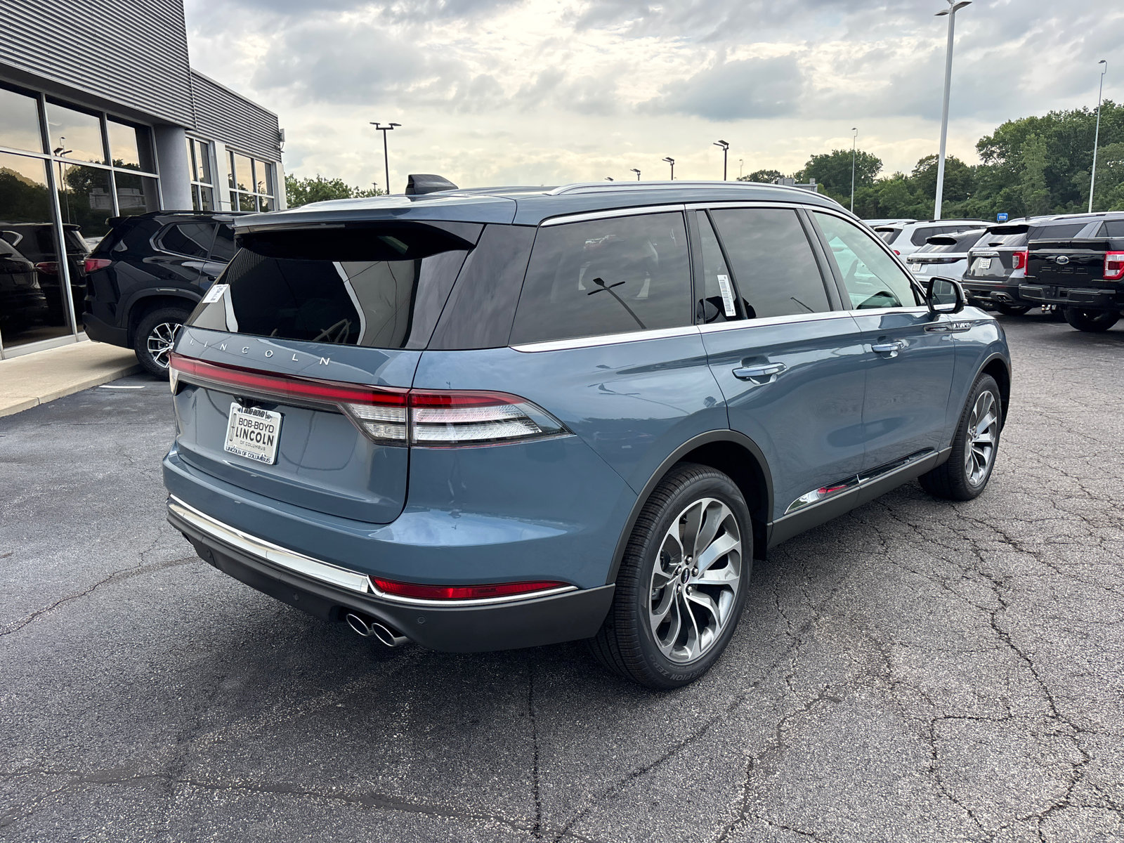 New 2026 Lincoln Aviator AWD image 7