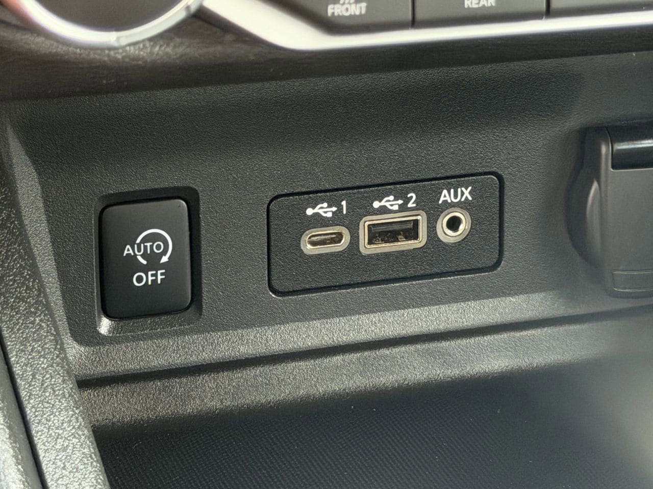 Used 2025 Nissan Sentra SR FWD image 17