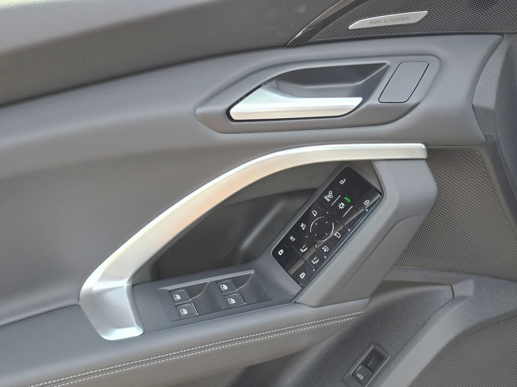 Used 2025 Audi Q5 Premium Plus AWD/4WD image 39