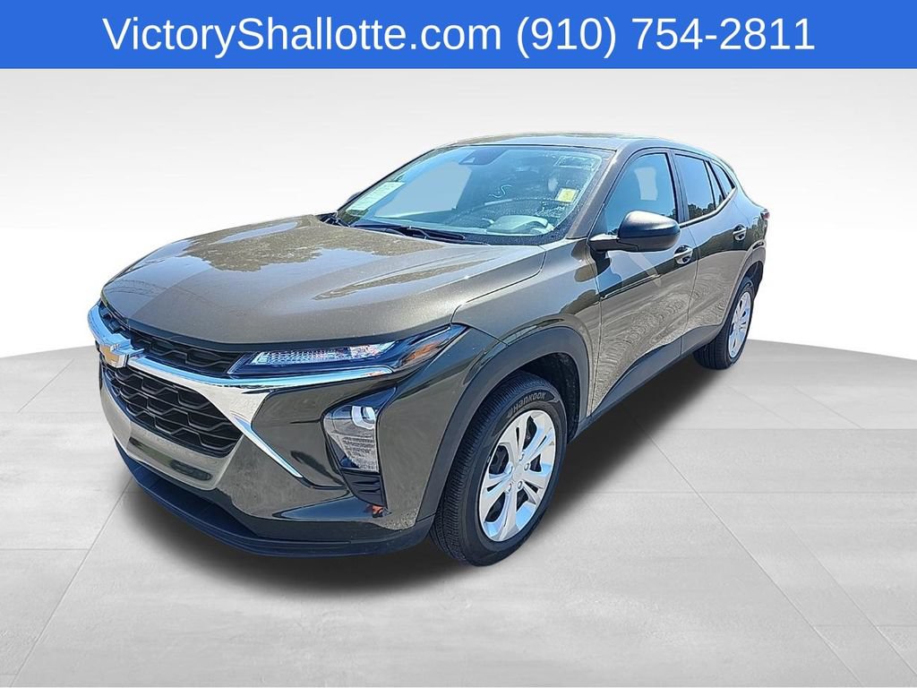 Used 2024 Chevrolet Trax LS FWD image 14