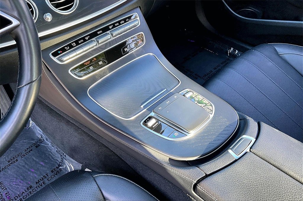 Used 2022 Mercedes-Benz E 350 Sedan image 16