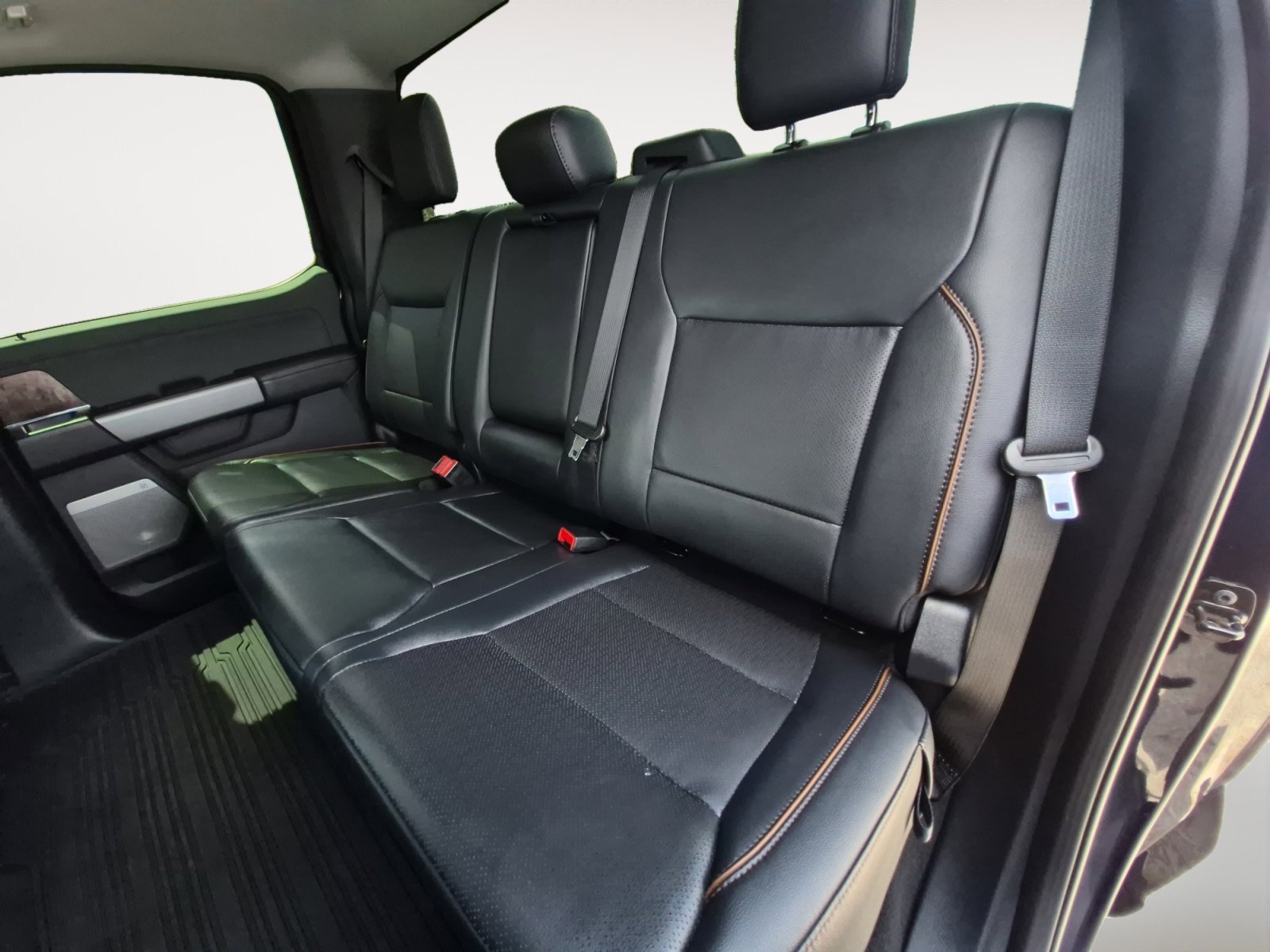 Used 2025 Ford F250 Lariat w/ Chrome Package image 23