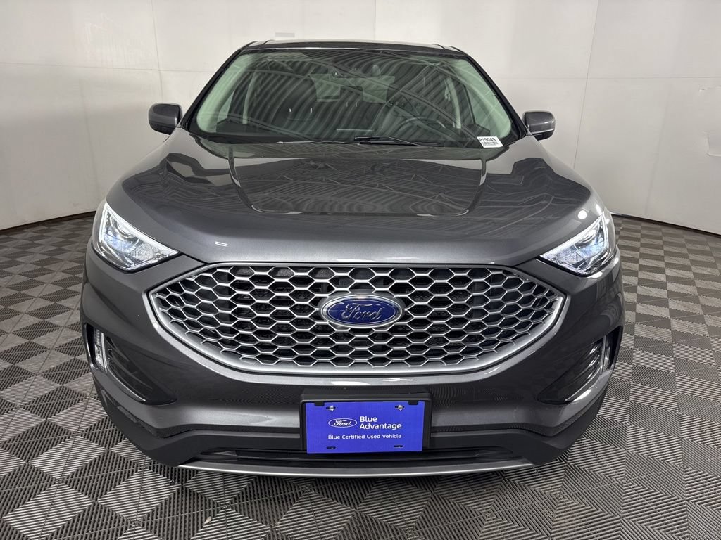 Certified 2024 Ford Edge SEL w/ Convenience Package AWD/4WD image 3