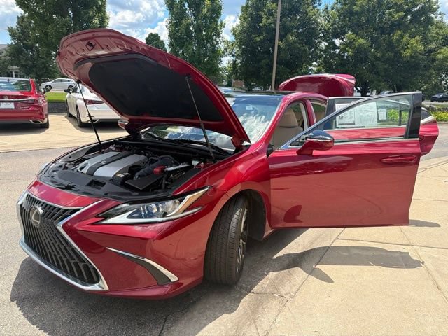 Used 2024 Lexus ES 350 w/ Technology Package FWD image 10