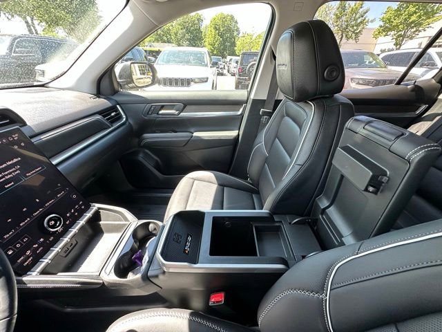 Used 2026 GMC Terrain Denali AWD/4WD image 25