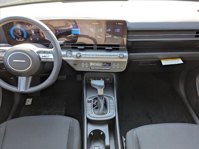 Used 2025 Hyundai Kona SEL AWD/4WD image 16