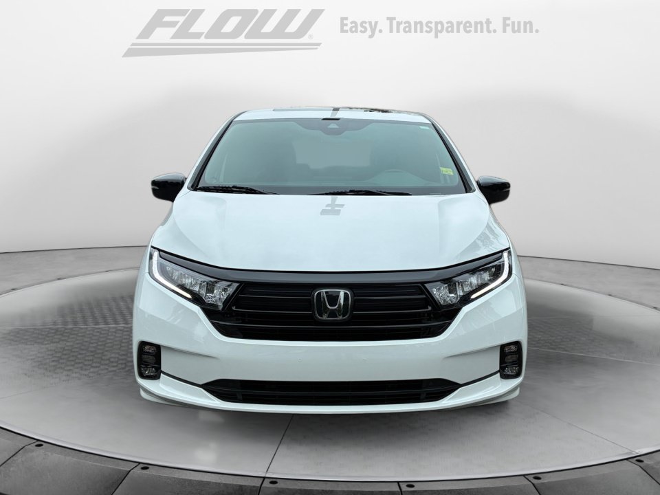 Used 2024 Honda Odyssey Sport image 3