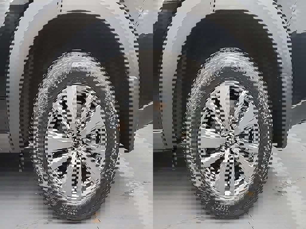 New 2025 Nissan Pathfinder S image 20