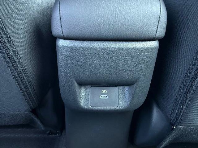 New 2025 Nissan Versa SR w/ Trunk Package FWD image 12