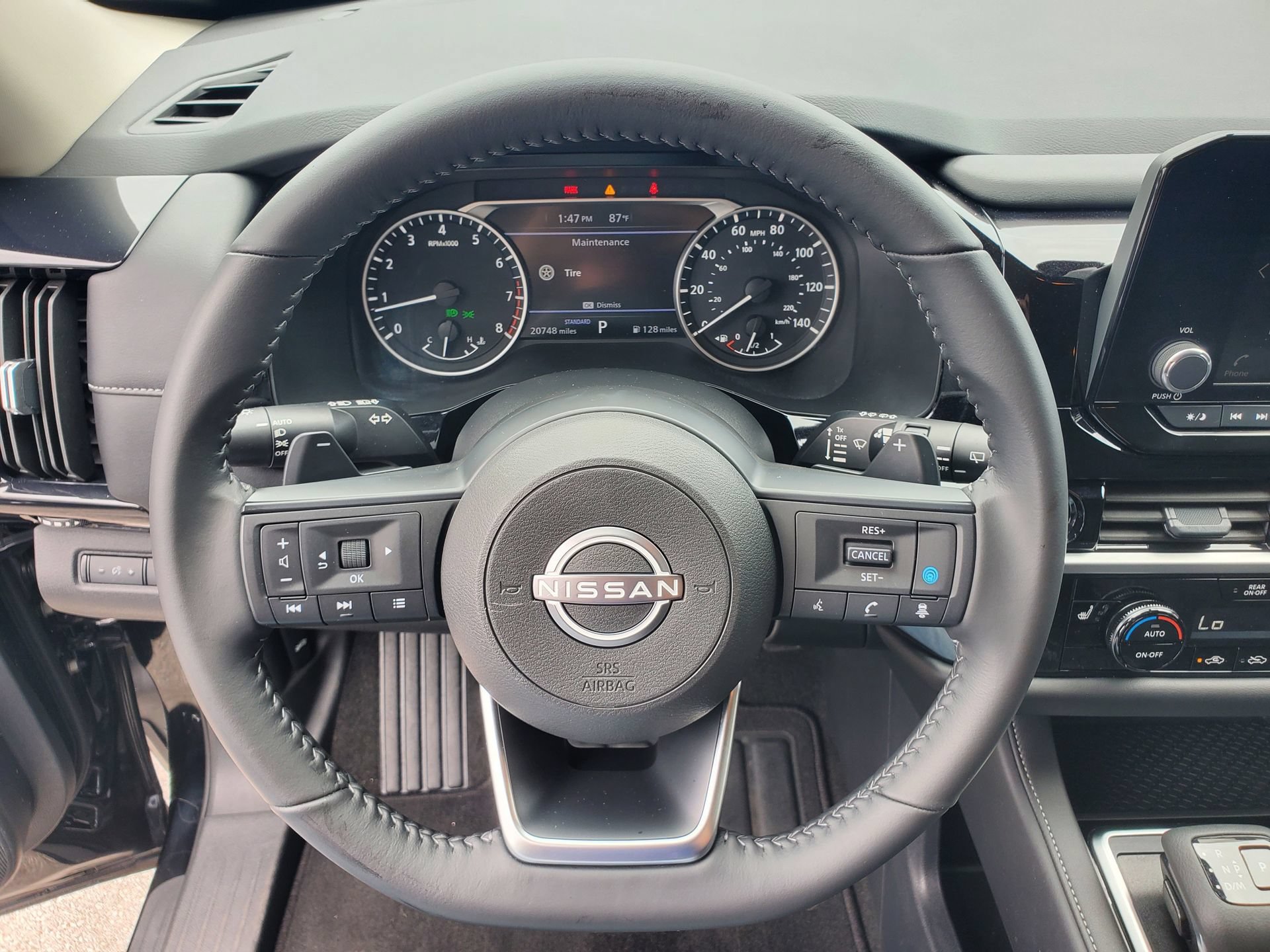 Used 2025 Nissan Pathfinder SV FWD image 22